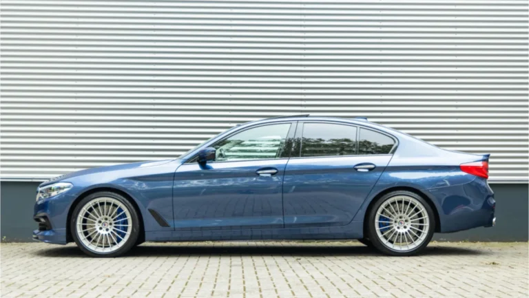 ALPINA20B520Bi-Turbo20Sedan20Sperre20Alpina20Blue20Metallic20Exklusivleder20Nappa20Leder20Schwarz20G30203.jpg