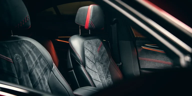 ALPINA20B520Sedan20Individual20Aventurinrot20II20Metallic20Facelift20Lavalina20220G30203.jpg-1