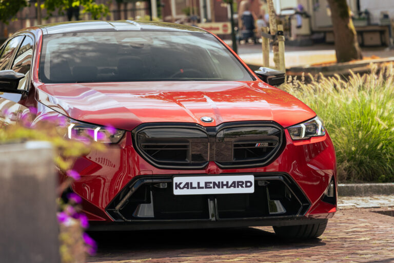 BMW M5 in Feuerrot, NIEUWPOORT, Devan Frenken (11)