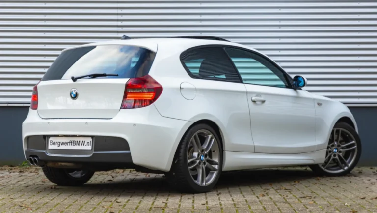 BMW201-serie20130i203-deurs20-20M-Sport202.jpeg