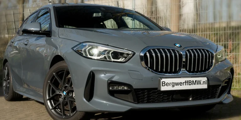 BMW20118d20High20Executive20M-Sport20Storm20Bay20Metallic20F4020Bergwerff2010_0.jpg-1