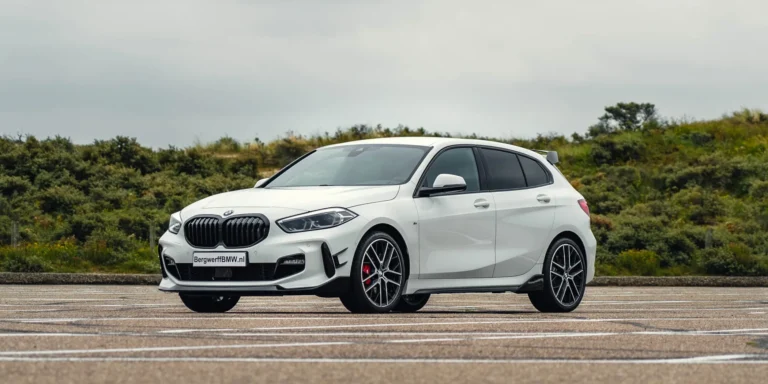 BMW20118i20M20Performance20F4020Alpine20White20Stof20Trigon20Alcantara20Schwarz20Hatchback20bergwerff.jpg-1