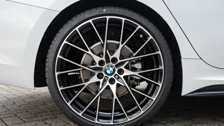 BMW20320i20M-Performance20Pack20Carbon20Edition20Mineralweiss20Leder20Vernasca20Schwarz20G2020Bergwerff207.jpg
