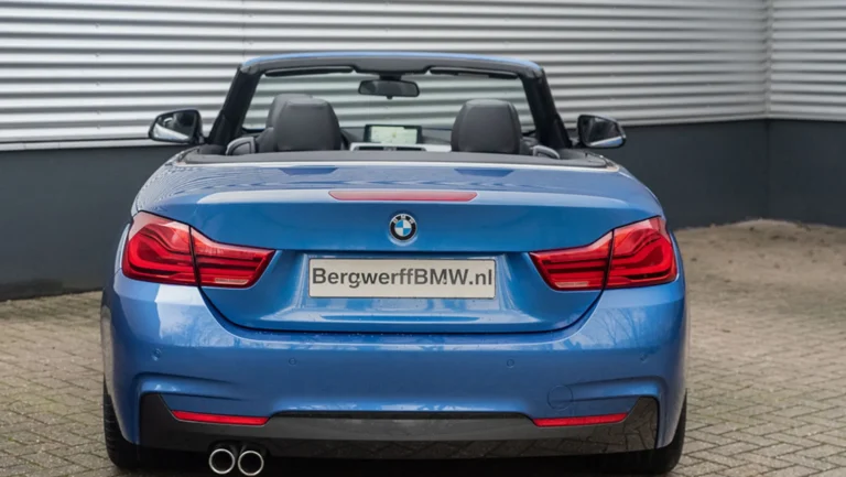 BMW20430i20Cabrio20Estoril20Blue20F3320Leder20Dakota20Schwarz20stiksel20Blau20Schwarz20201920Bergwerff208.jpg