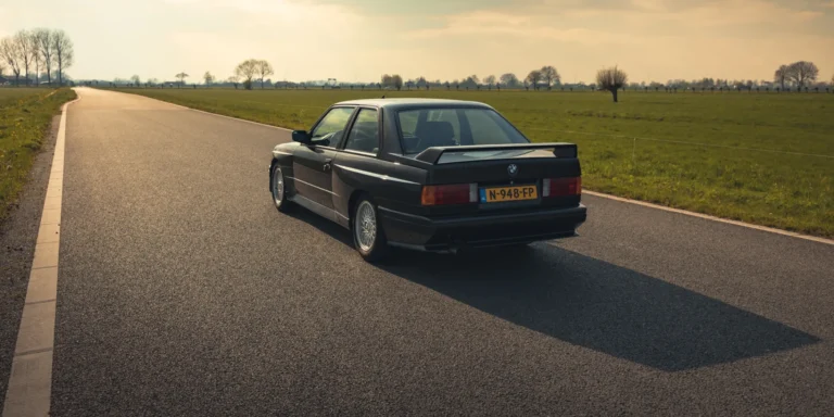 BMW20E3020M320Diamond20Black20Metallic20Handgeschakeld20first20hand20198820low20mileage20202818629.jpg-1