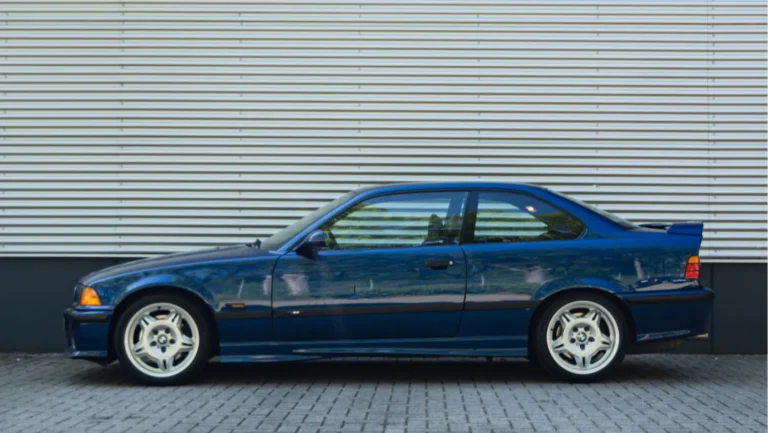 BMW20E3620M320Coupe20Avus20Blue20Pearl20Avusblau20Metallic20Sonderwunsch20199420First20Paint20Classic203.jpg