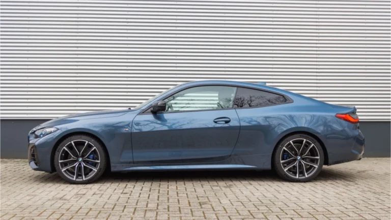 BMW20M440i20Coupe20G2220Arctic20Race20Blue20Metallic20Leder20Vernasca20Schwarz20stiksel20Blau20Schwarz203.jpg