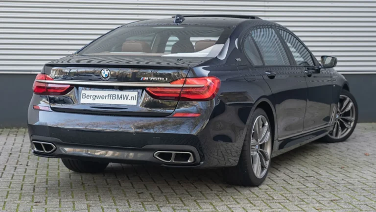 BMW20M760Li20Carbon20Black20Executive20Lounche20BMW20Individual20vollederen20bekleding20Tartufo20G12202_0.jpg