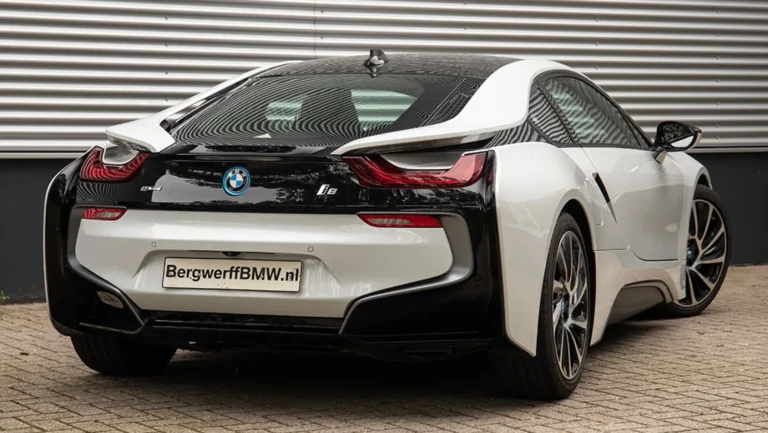 BMW20i8201.520Kristallweiss20Spheric20Carumgra20I1220Bergwerff202.jpg