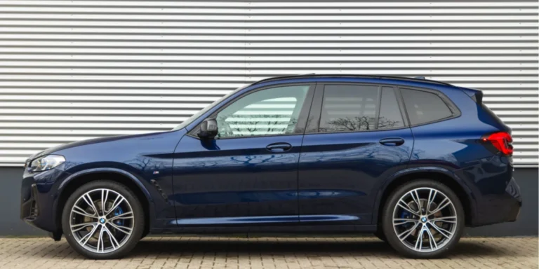 BMWC2A0X3C2A0M40i20xDrive20LCI20Individual20Tansanit20metallic20BMW20Individual20uitgebreid20lederen20bekleding20Tartufo20G01203.jpg-1
