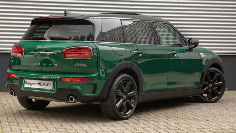 MINI20Clubman20Cooper20S202.020F5420Britisch20Racing20Green20Black20Pearl20Carbon20Black20Bergwerff202.jpg