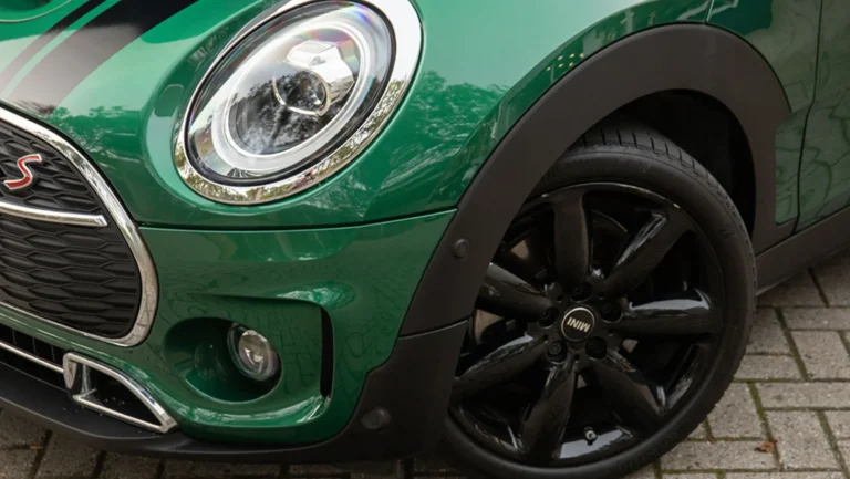 MINI20Clubman20Cooper20S202.020F5420Britisch20Racing20Green20Black20Pearl20Carbon20Black20Bergwerff203.jpg
