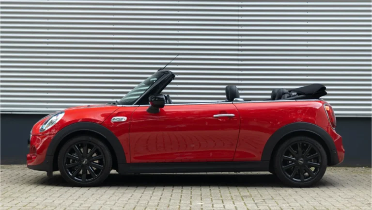 MINI20Cooper20S20Chili20Cabrio20F5720Chili20red20MINI20Yours20Leer20Lounge20Carbon20Black203.jpg
