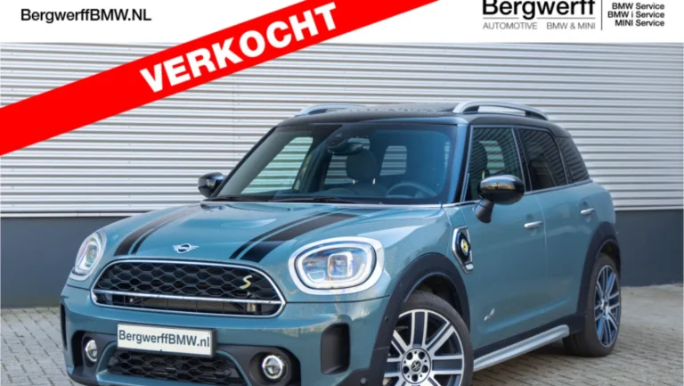 MINI20Countryman20Cooper20SE20MINI20Yours20Leer20Lounge20Carbon20Black20Sage20Groen20Metallic201_0.jpg